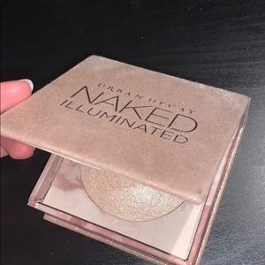 Urban Decay Naked Illuminated Highlighter
